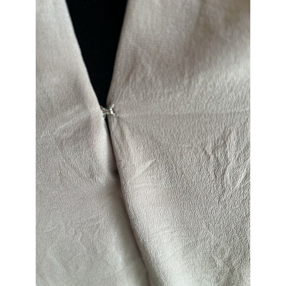 Gold Hawk Silk Blouse Button Front Taupe Size Small - Picture 7 of 10